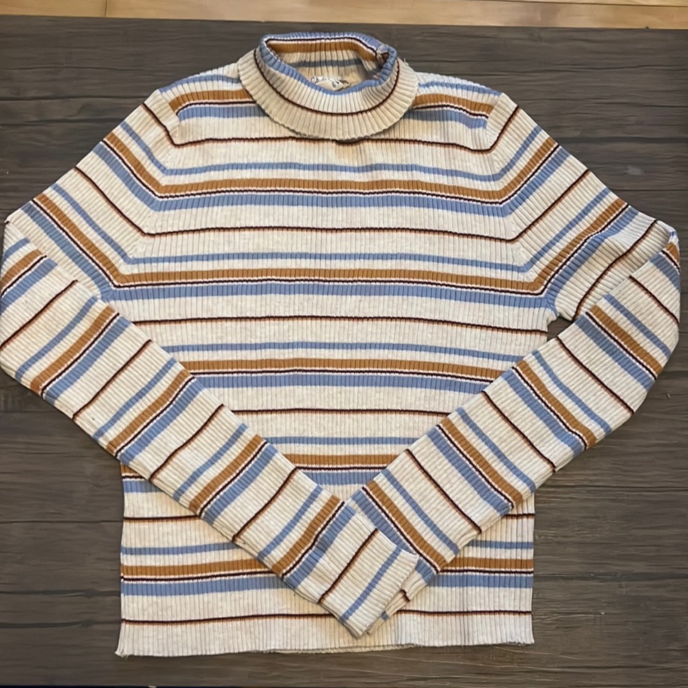 Gently used women’s sweater